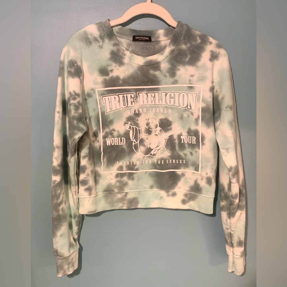 True religion pull over sweatshirt size medium- fits like a small.
